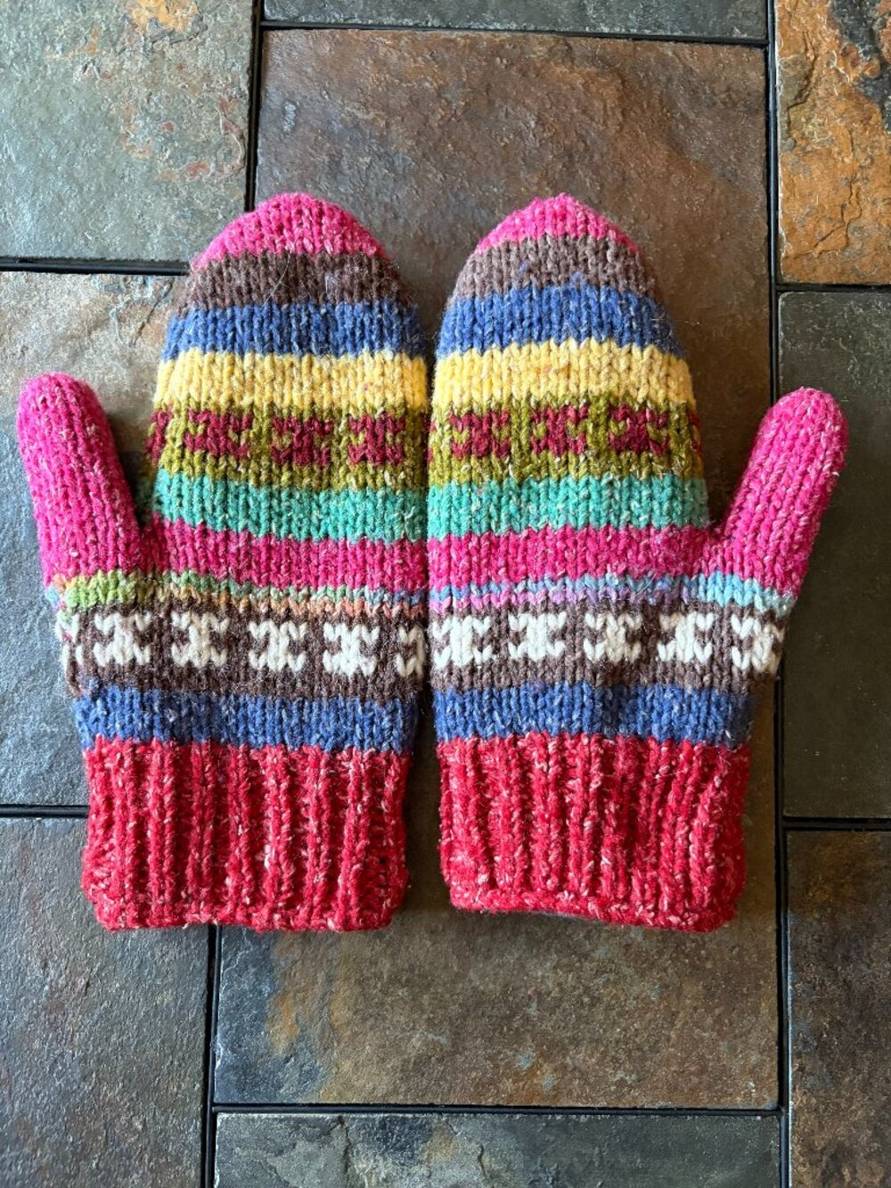 Vintage Ande Wear handknit wool blend Boho mittens from Ecuador size women's L